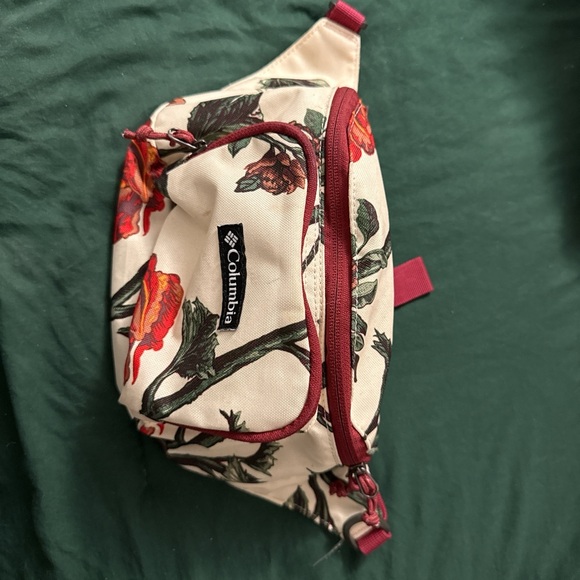Columbia Cream and Red Floral Crossbody Bag - Picture 1 of 3